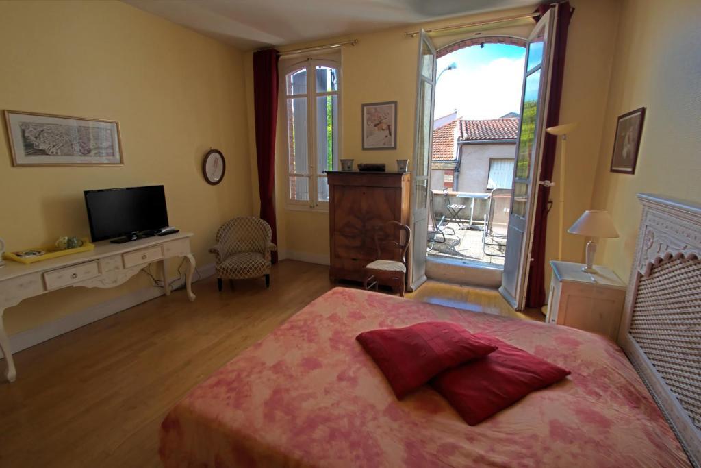 D'hotes Bellevue Bed & Breakfast 2*